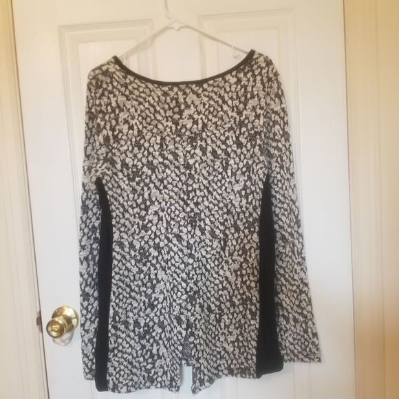Motherhood Maternity Black & White Knit Pullover Animal Print Sweater SZ Medium - Picture 2 of 11